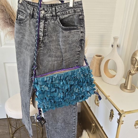 CUTE RECYCLED HANDMADE PURSE BY REFORM STUDIO & IDEOLOGY 💜💙 - Picture 7 of 15